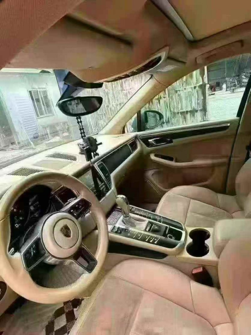 防城港16年保时捷Macan7