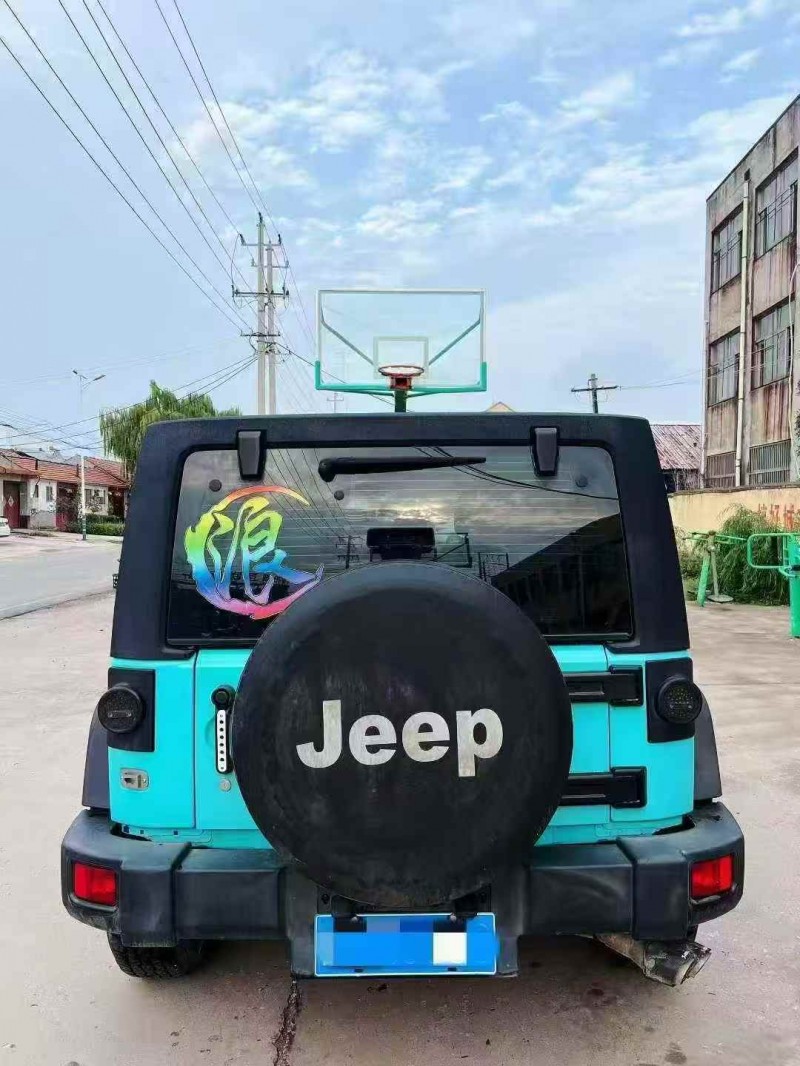 枣庄14年Jeep牧马人9