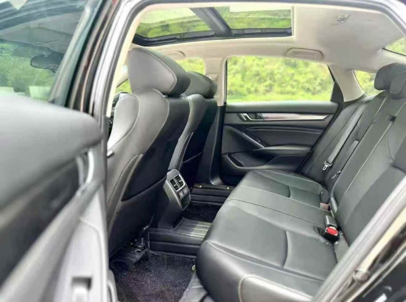 烟台22年本田雅阁6