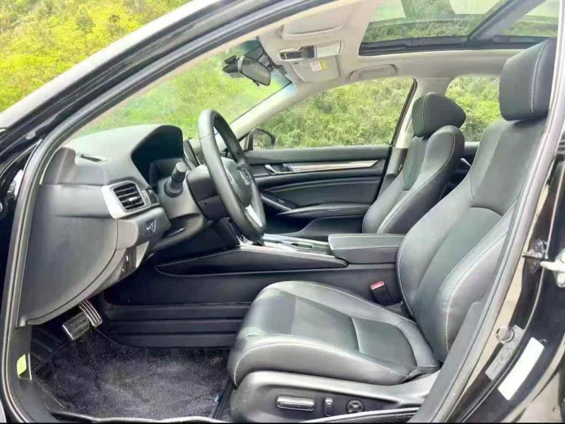 烟台22年本田雅阁7