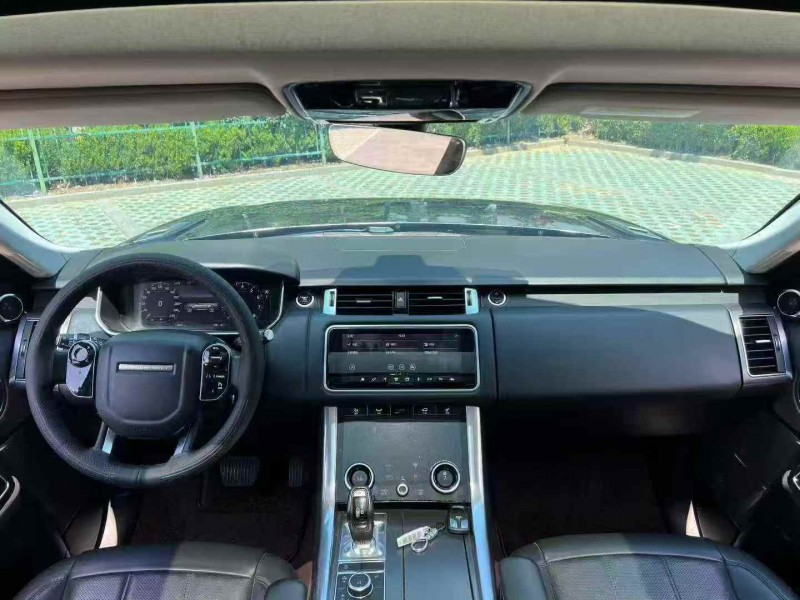 苏州19年路虎揽胜运动4