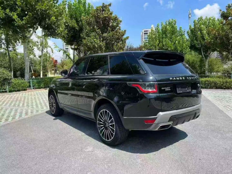 苏州19年路虎揽胜运动8