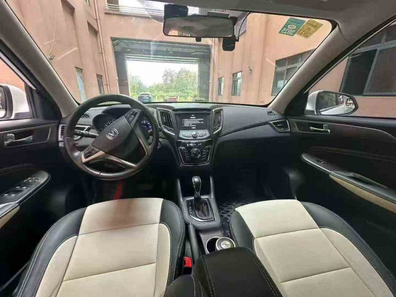 重庆17年长安汽车CS354