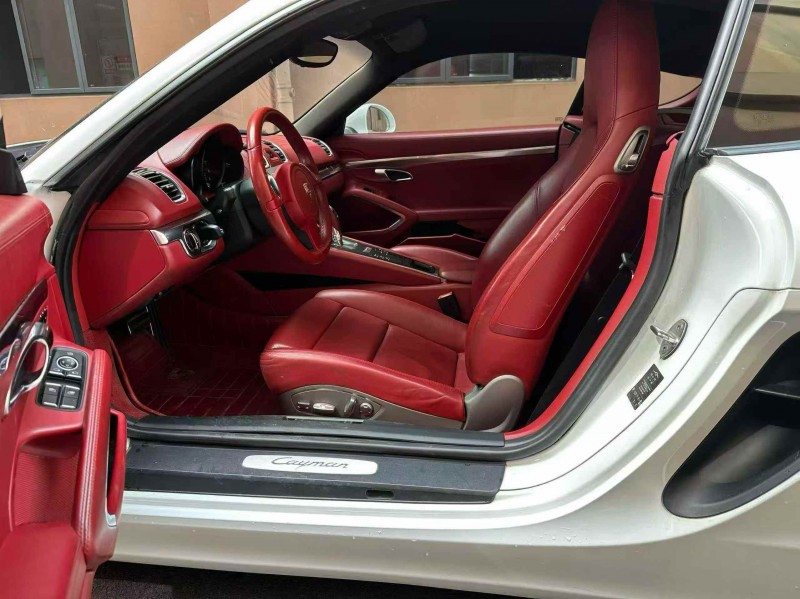 重庆14年保时捷卡曼4