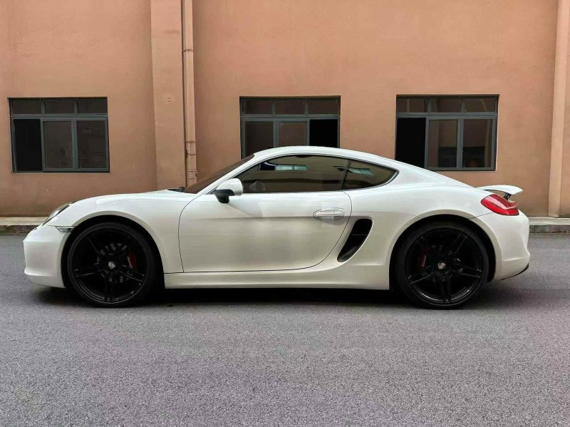 重庆14年保时捷卡曼8