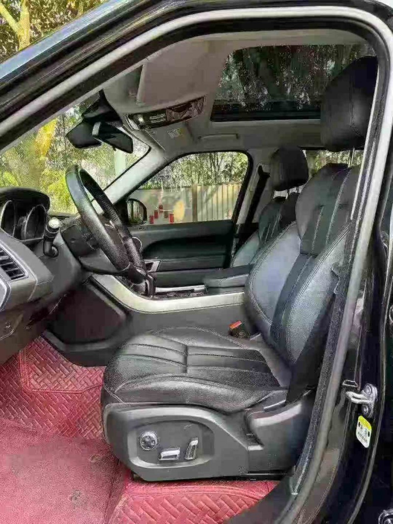 重庆17年路虎揽胜运动6