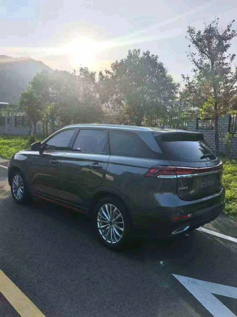 嘉兴22年长安汽车欧尚8