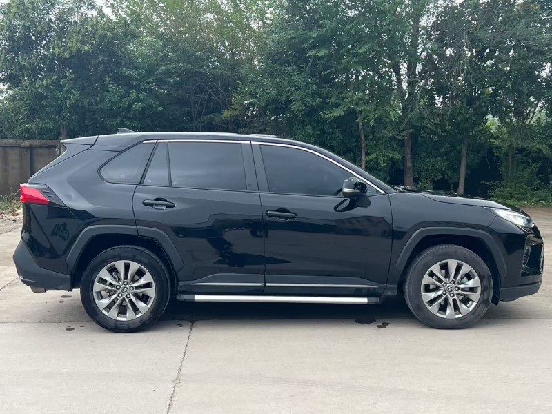 徐州24年丰田威兰达4