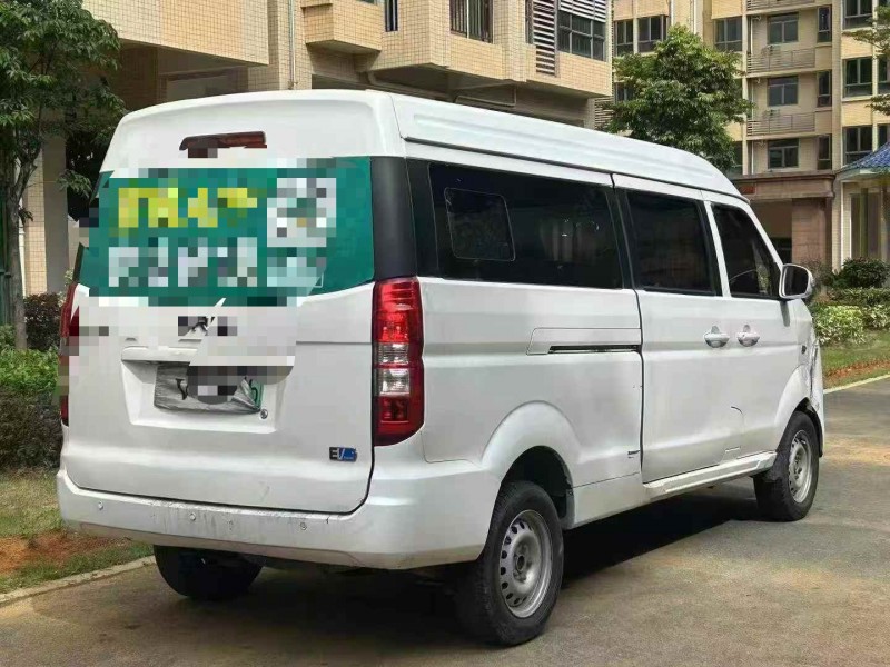 东莞21年华晨海狮7