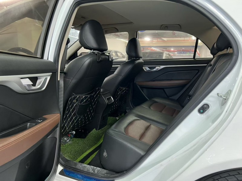 深圳19年吉利远景5