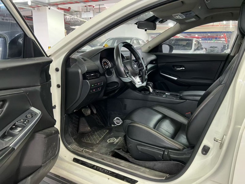 深圳21年日产轩逸3