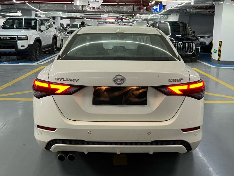 深圳21年日产轩逸4