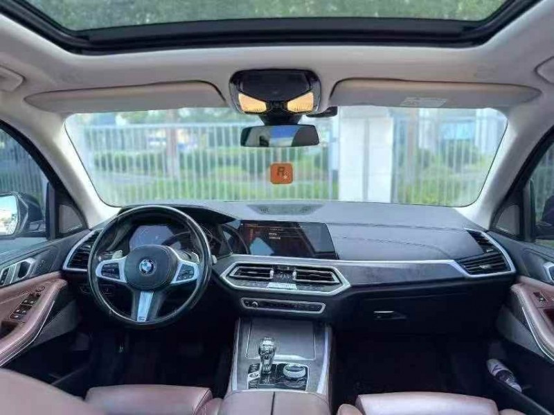 广州22年宝马X57