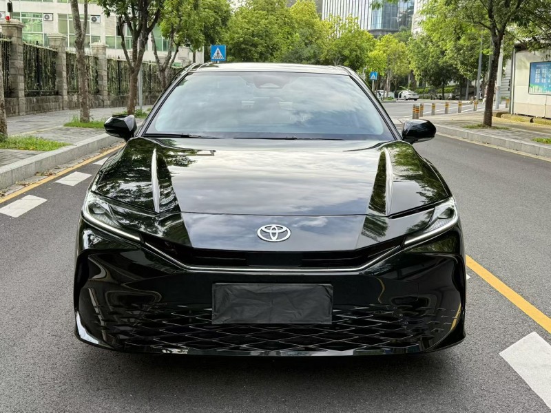 深圳25年丰田凯美瑞1