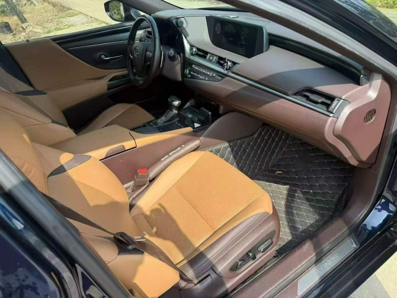 广州20年雷克萨斯ES7