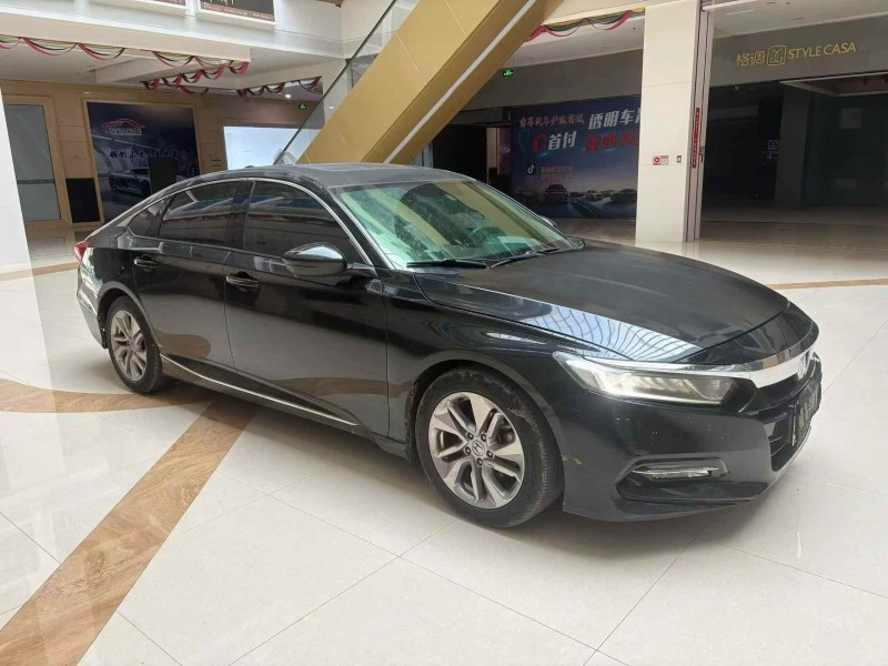 淮北19年本田雅阁3