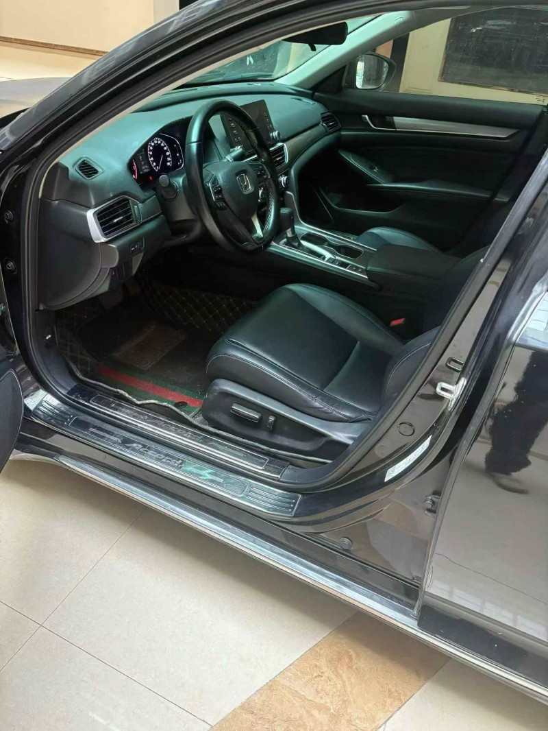 淮北19年本田雅阁5