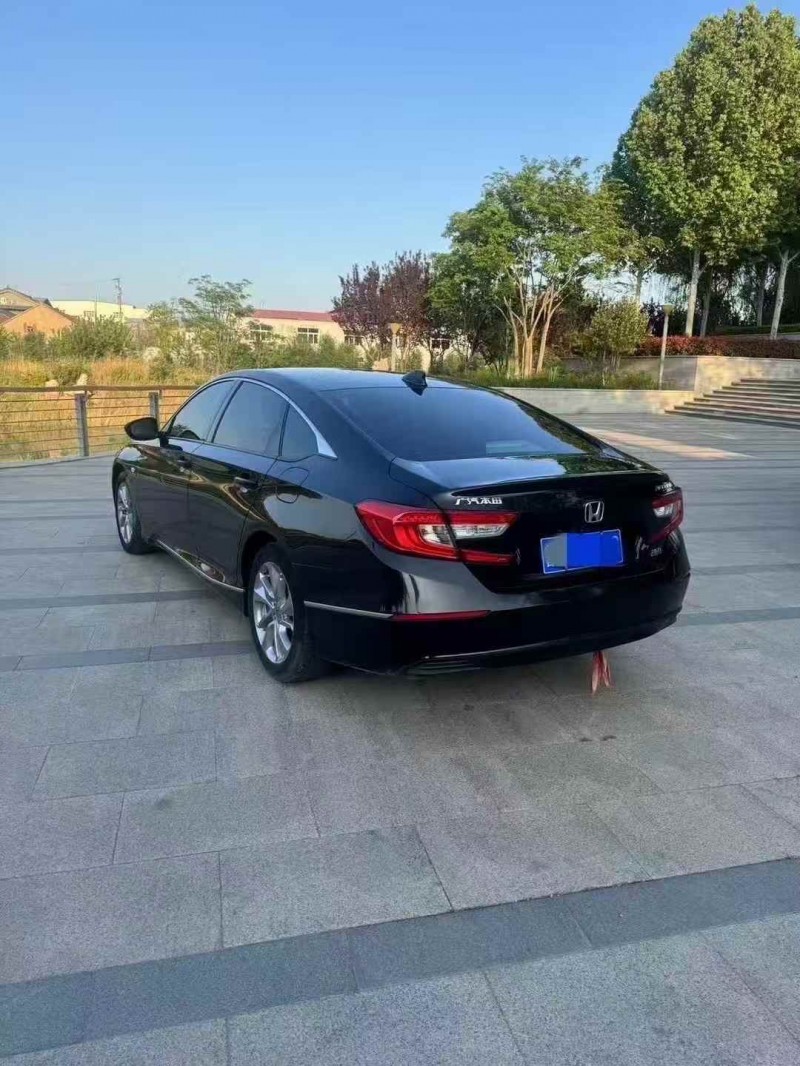 青岛21年本田雅阁7