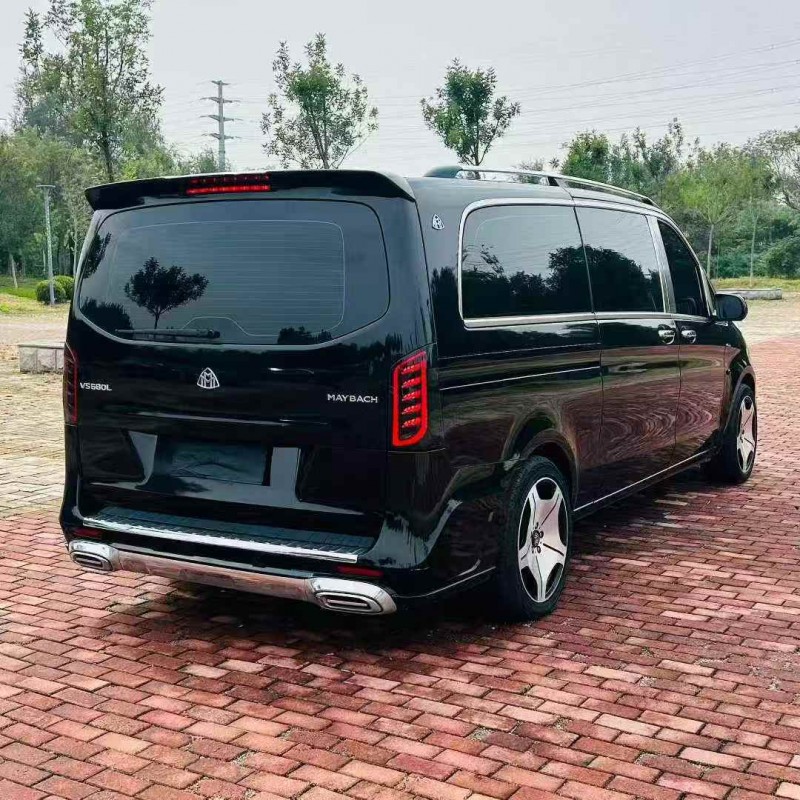 青岛18年奔驰威霆9