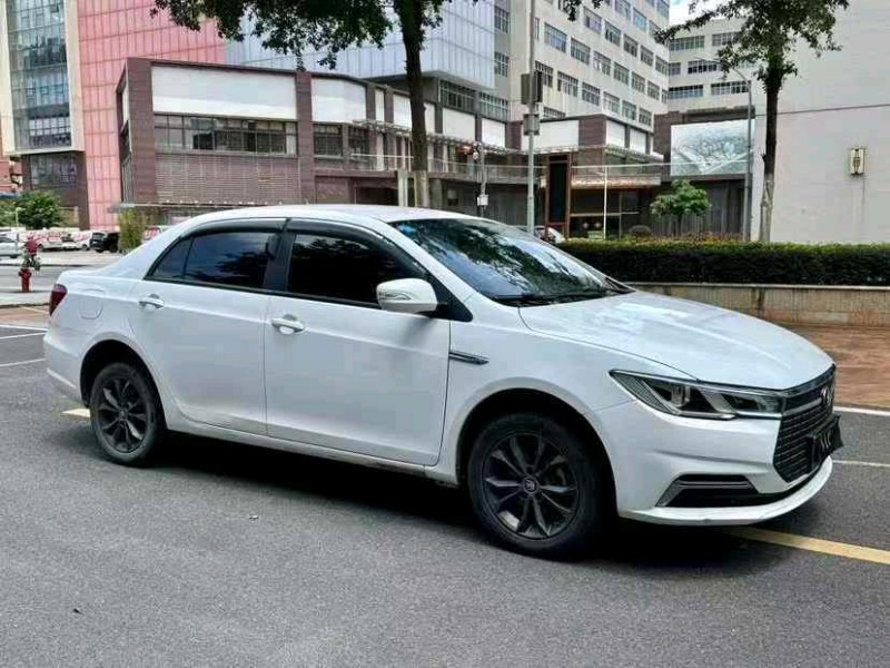 东莞23年比亚迪秦3