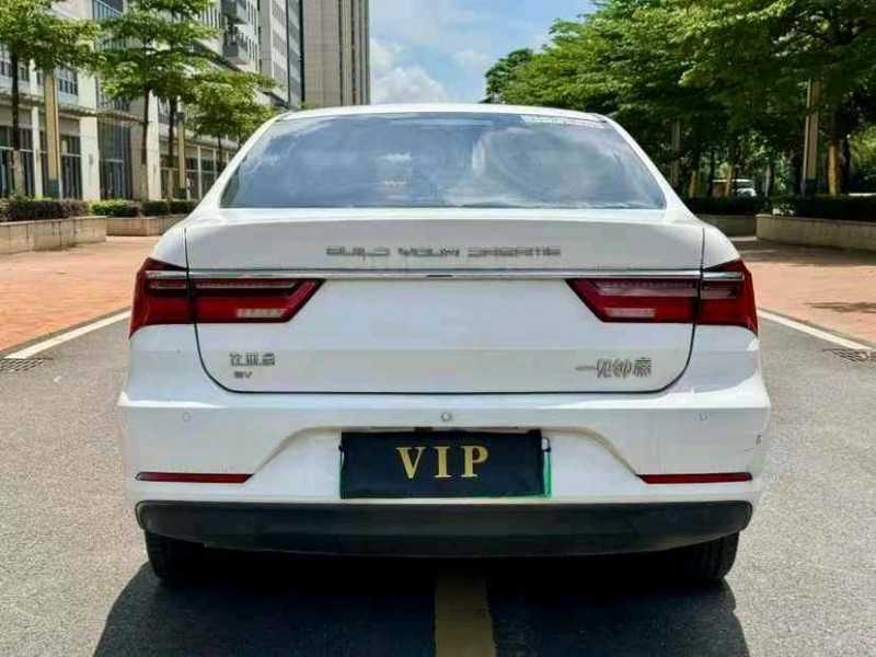 东莞23年比亚迪秦5