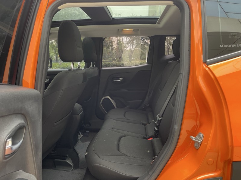 济宁17年Jeep自由侠6