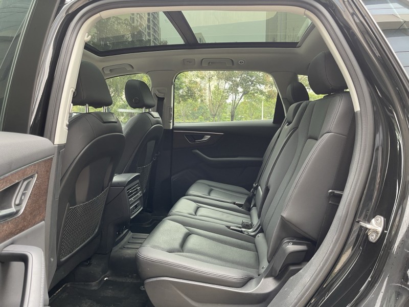 济宁24年奥迪Q76