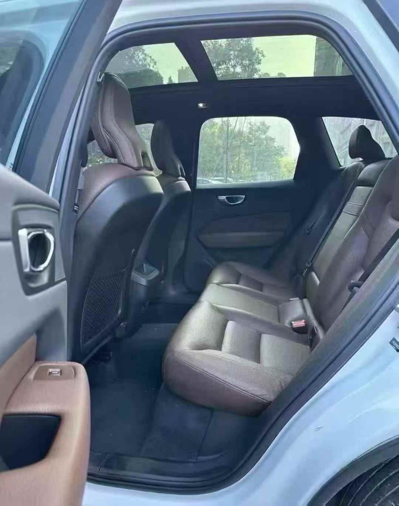 青岛20年沃尔沃XC605