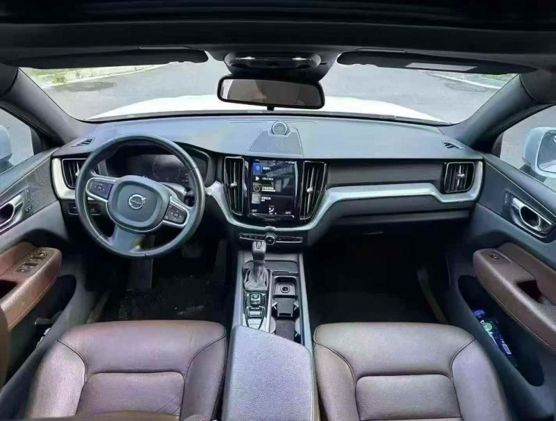 青岛20年沃尔沃XC606