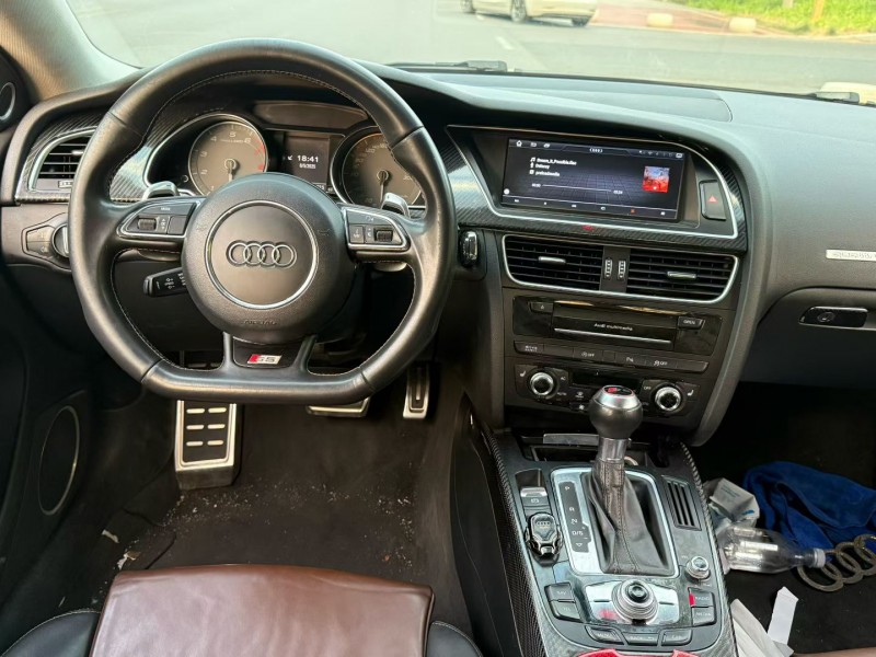 青岛13年奥迪S55