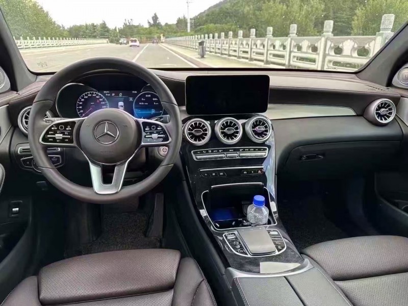 青岛22年奔驰GLC3