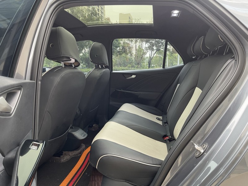 济宁25年大众ID5