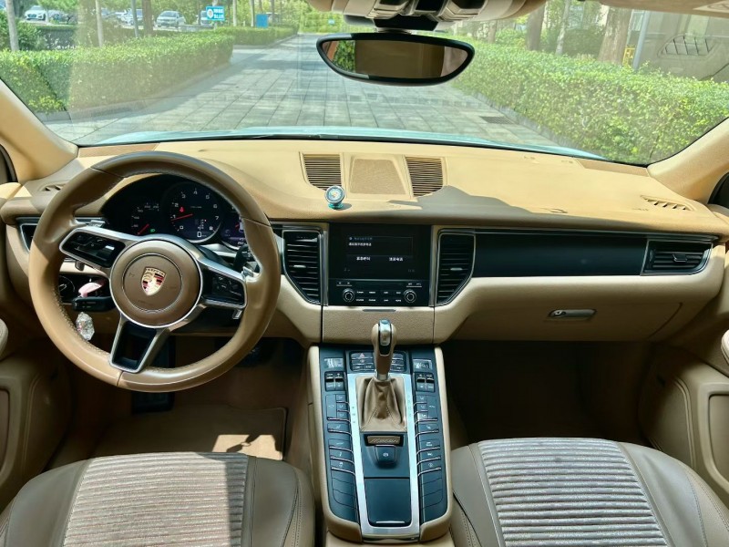 烟台16年保时捷Macan9