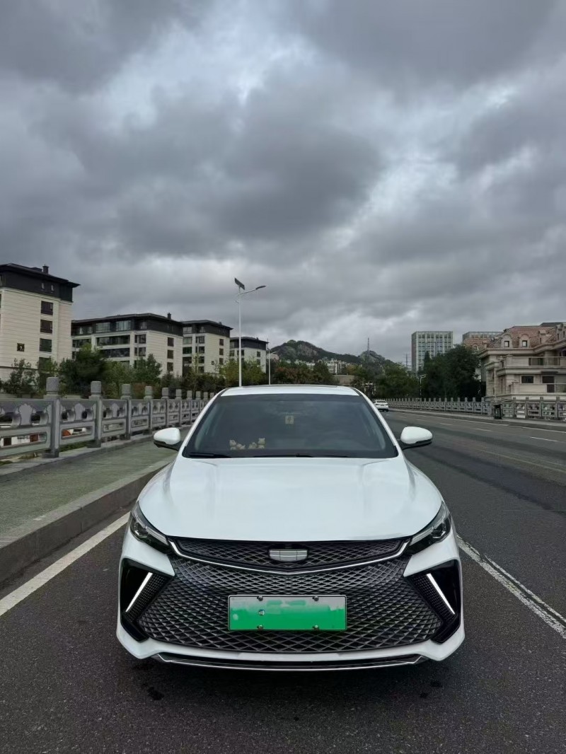 青岛23年吉利帝豪1