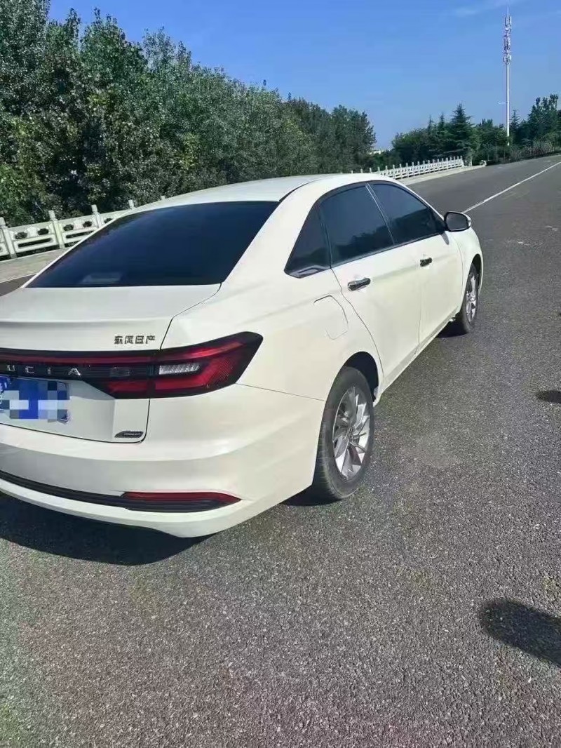 青岛22年启辰D607