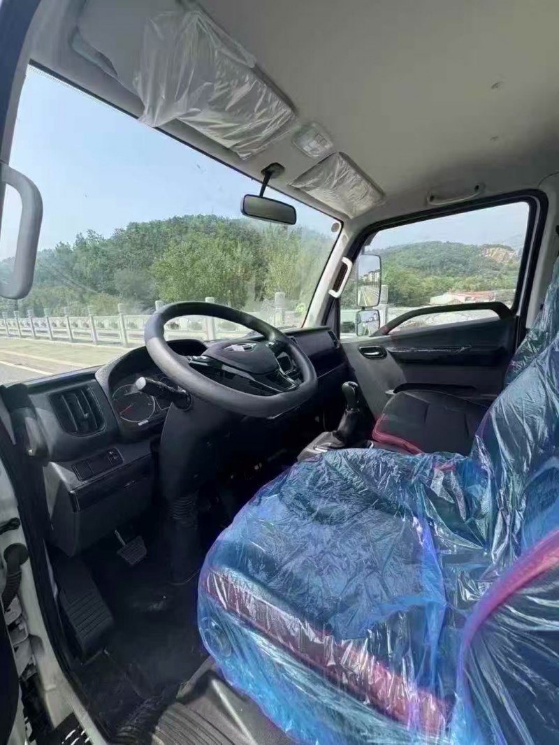 青岛25年福田领航4