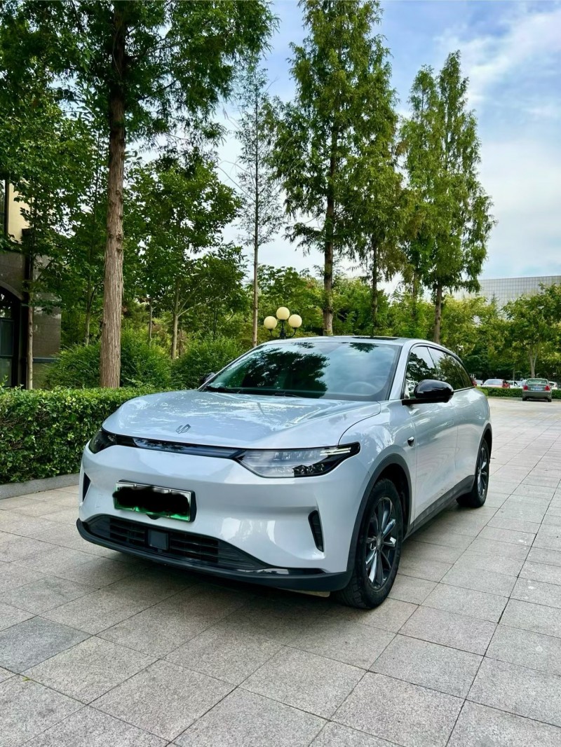 烟台23年零跑汽车C112