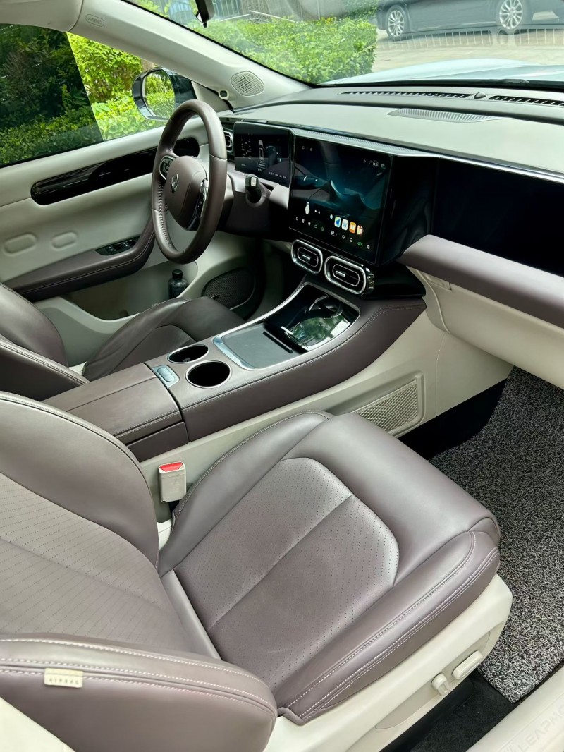 烟台23年零跑汽车C119