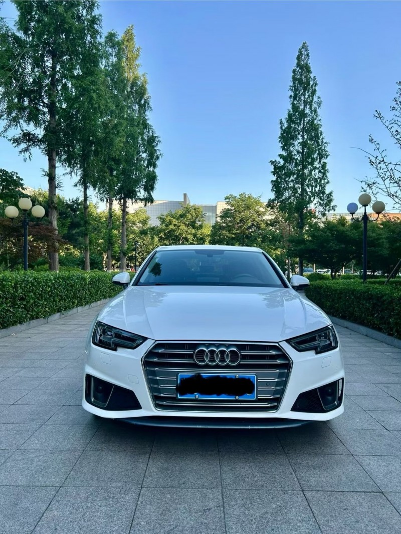 烟台19年奥迪A4L1