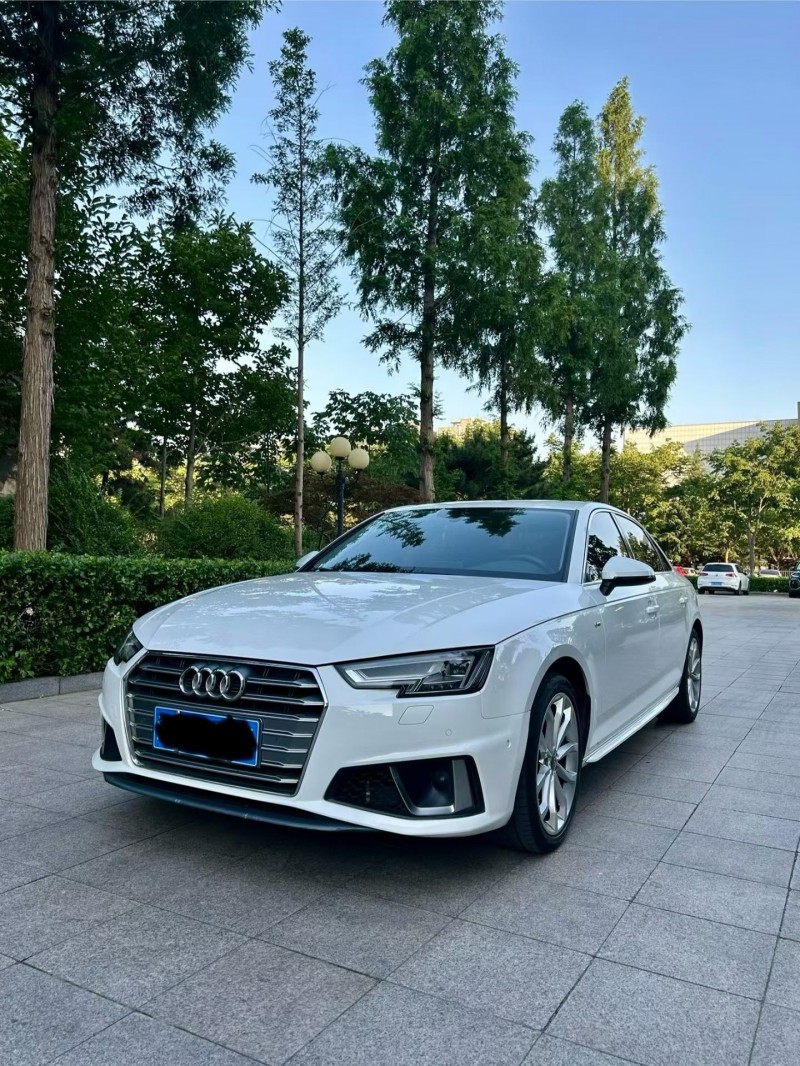烟台19年奥迪A4L2