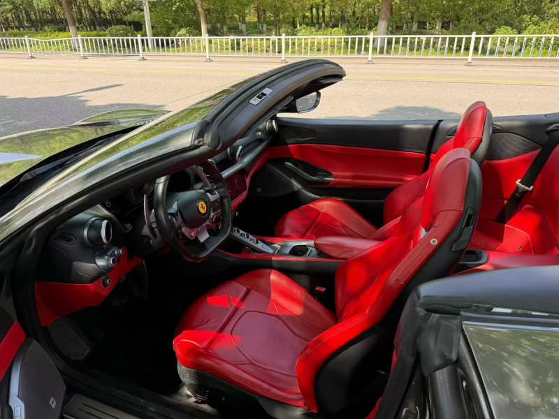 南京19年法拉利Portofino6