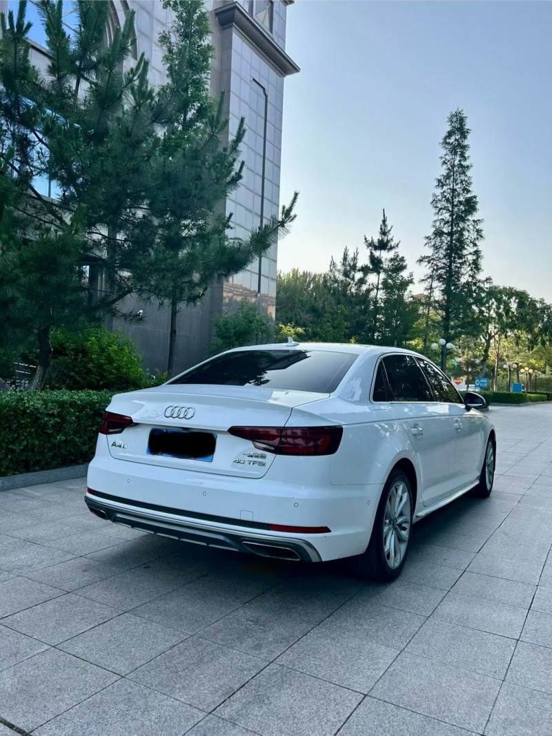 烟台19年奥迪A4L5