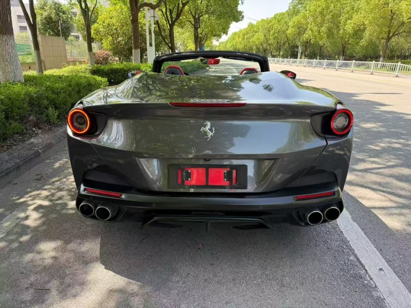 南京19年法拉利Portofino8