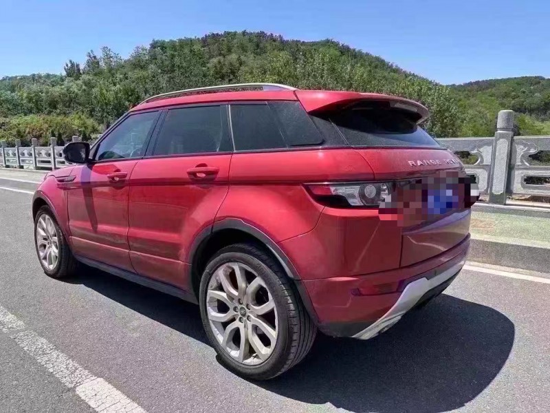 青岛13年路虎极光7