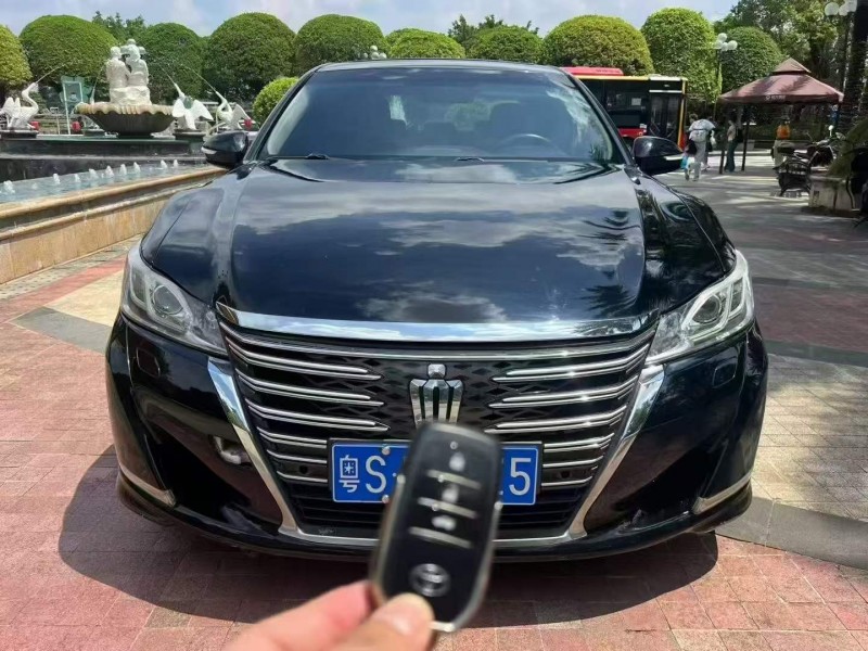 广州18年丰田皇冠1