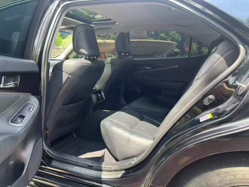 广州18年丰田皇冠4