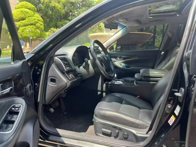 广州18年丰田皇冠6