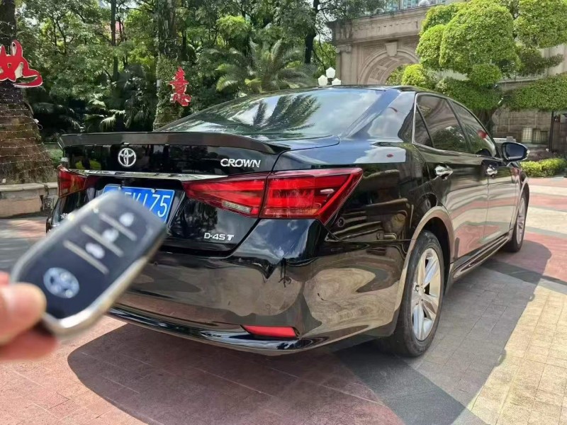 广州18年丰田皇冠7