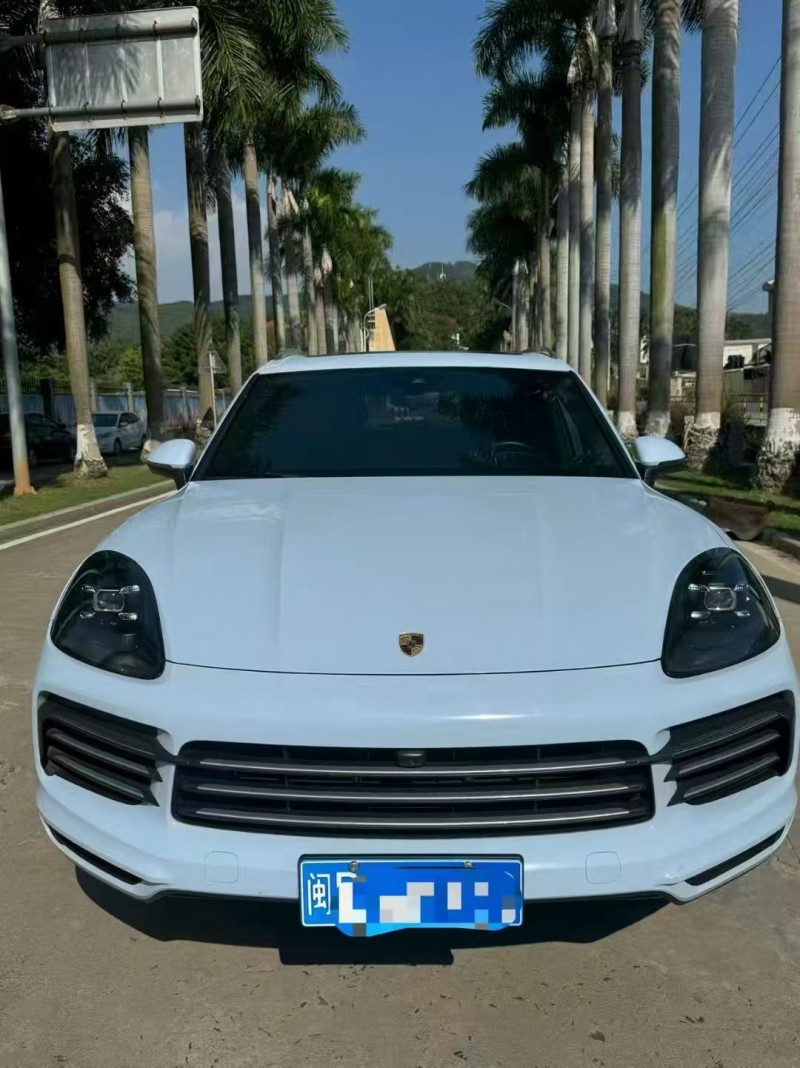 广州19年保时捷卡宴1