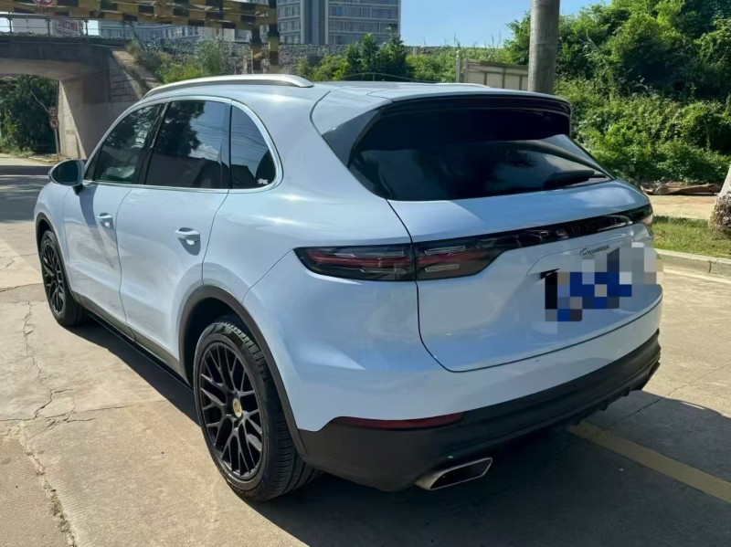 广州19年保时捷卡宴7